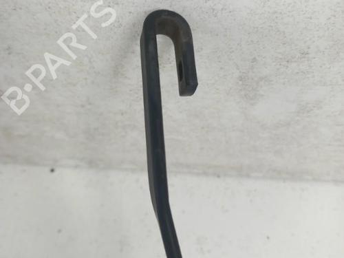 Used Front windshield wiper arm KIA CEE'D Hatchback (ED) 1.6 CRDi 115 (115 hp) 28768721