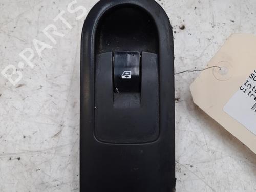 Used Right front window switch RENAULT SCÉNIC II (JM0/1_) 1.5 dCi (JM02, JM13) (101 hp) 28786582