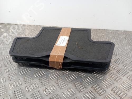 Bagagerumsgulv PEUGEOT 3008 I MPV (0U_) 1.6 HDi (114 hp) 30506484