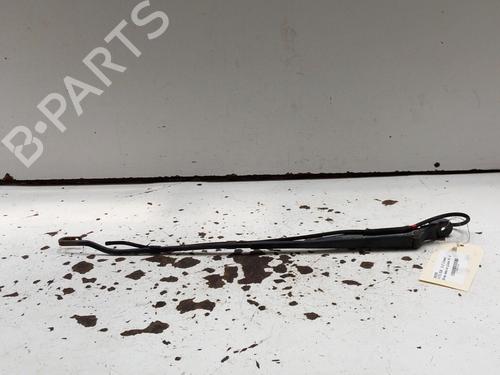 Used Front windshield wiper arm Front windshield wiper arm 28766372 28766372