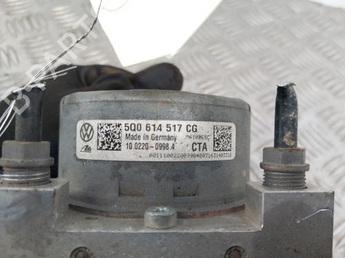 Used ABS pump ABS pump VW GOLF VII (5G1, BQ1, BE1, BE2) 2.0 TDI (150 hp) 29612165 29612165