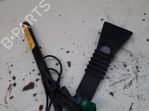 Gurtstraffer links vorne OPEL MERIVA A MPV (X03) 1.7 CDTI (E75) | BP28753431C87 