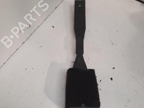 Used Seat buckle VW CADDY III Box Body/MPV (2KA, 2KH, 2CA, 2CH) 1.6 TDI (102 hp) 28764513