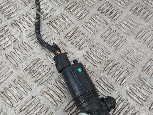 Used Washer pump Washer pump NISSAN JUKE (F15) 1.6 (117 hp) 33681861 33681861