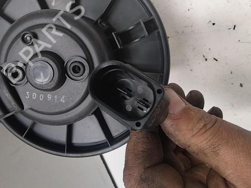 Used Heater blower motor AUDI A6 C5 (4B2, 4B4) 2.5 TDI quattro (180 hp) 28776170