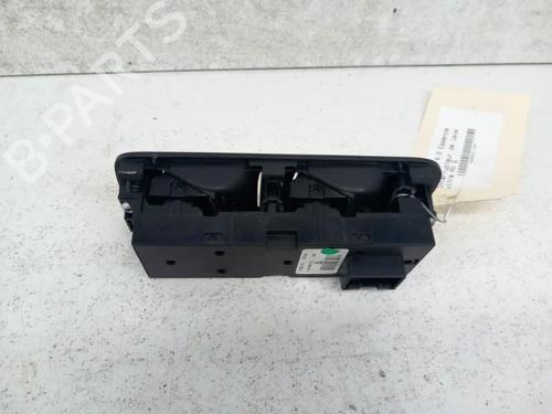 Used Left front window switch Left front window switch PORSCHE CAYENNE (9PA) Turbo S 4.5 (521 hp) 28746388 28746388