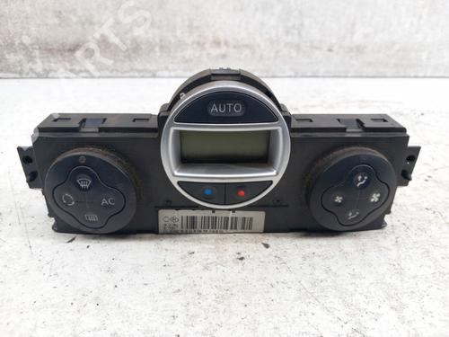 Used Climate control Climate control RENAULT SCÉNIC II (JM0/1_) 1.5 dCi (JM02, JM13) (101 hp) 28738298 28738298