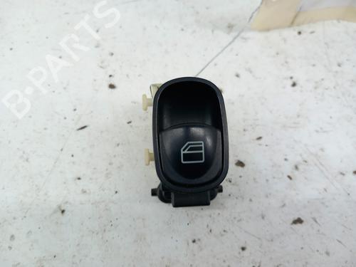 Interrupteur de vitre avant droite MERCEDES-BENZ C-CLASS (W203) C 220 CDI (203.006) (136 hp) 28743067