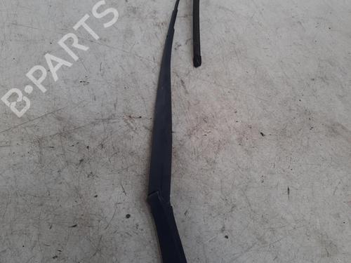 Used Front windshield wiper arm KIA SPORTAGE III (SL) 1.7 CRDi (116 hp) 28748138