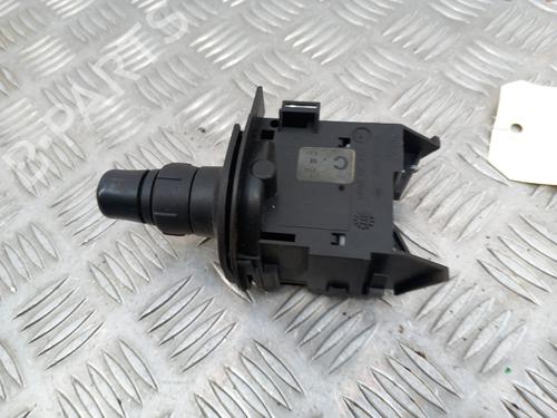 Used Switch Switch RENAULT SCÉNIC II (JM0/1_) 1.5 dCi (JM1E, JM16) (106 hp) 28736533 28736533