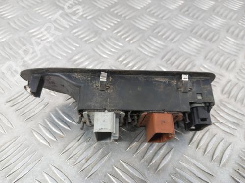 Left front window switch RENAULT LAGUNA II (BG0/1_) 1.9 dCi (BG1A, BG1W, BG0G) | BP29148679I27 