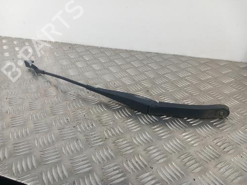 Used Front windshield wiper arm ALFA ROMEO GIULIETTA (940_) 1.6 JTDM (940FXD1A) (105 hp) 28739123