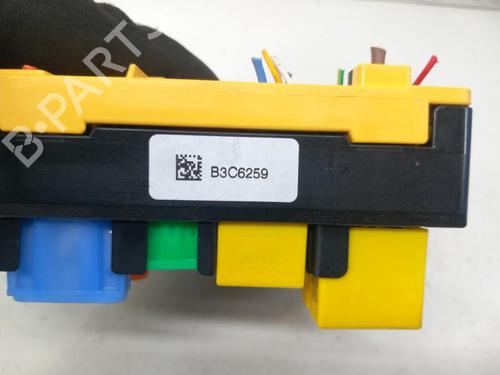 Fuse box PEUGEOT 208 II (UB_, UP_, UW_, UJ_) e-208 | BP28767949E1 
