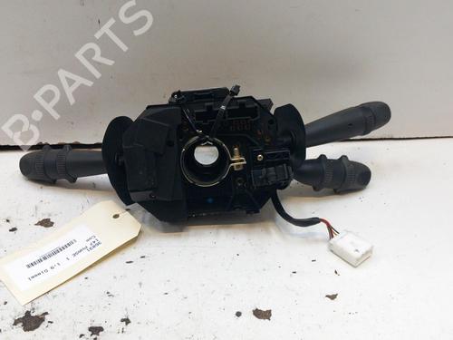 Used Steering column stalk Steering column stalk ALFA ROMEO 147 (937_) 1.9 JTD (937.AXD1A, 937.BXD1A, 937.AXV1A, 937.BXB1A,... (115 hp) 28755735 28755735