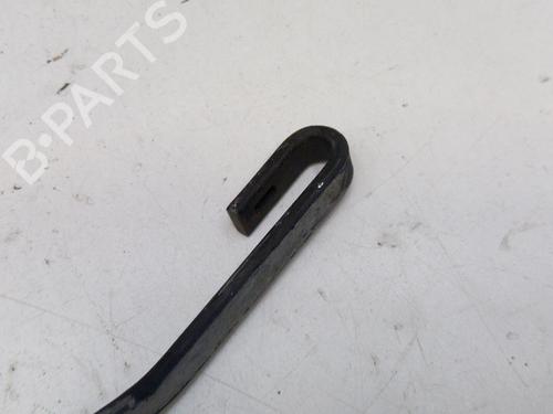 Front windshield wiper arm PEUGEOT 106 I (1A, 1C) 1.1 | BP28755841C143 