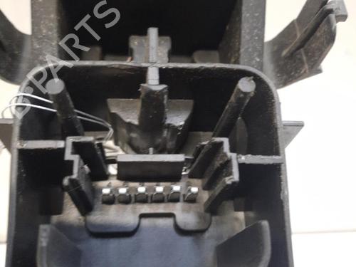 Used Lamp holder RENAULT SCÉNIC II (JM0/1_) 1.9 dCi (JM0G, JM12, JM1G, JM2C) (120 hp) 28786238