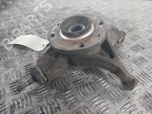 Used Left front steering knuckle CITROËN C4 Coupe (LA_) 1.6 HDi (109 hp) 30813736