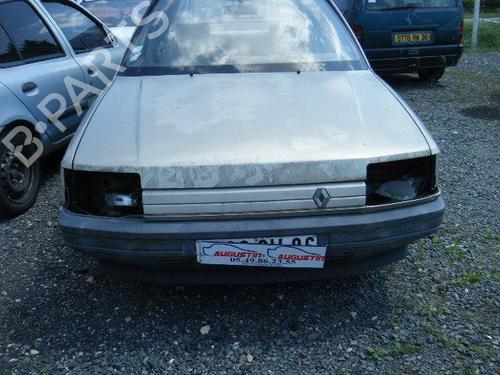 Gebruikte RENAULT 21 Saloon (L48_) 1.7 (L48E) (90 hp) 4033853 Onderdelen