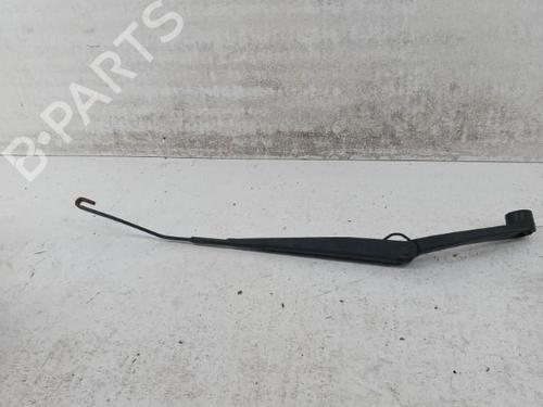 Used Front windshield wiper arm CHEVROLET CRUZE Hatchback (J305) 2.0 CDI (163 hp) 28783811