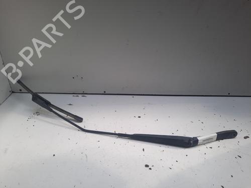 Used Front windshield wiper arm Front windshield wiper arm 36425133 36425133