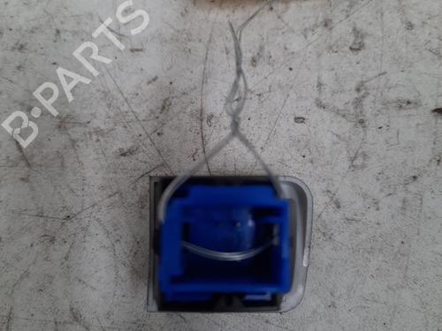 Used Warning switch PEUGEOT 208 I (CA_, CC_) 1.4 HDi (68 hp) 28769109