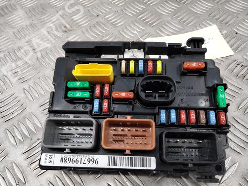 Used Fuse box CITROËN C3 Picasso (SH_) 1.6 HDI 90 (92 hp) 28742011
