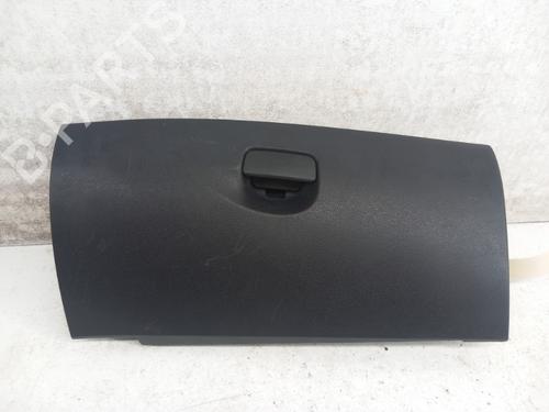 Used Glove box RENAULT MEGANE III Grandtour (KZ0/1) 1.5 dCi (KZ09, KZ0D, KZ1G, KZ29, KZ14, KZ1W, KZ10, KZ1F,... (110 hp) 28734701