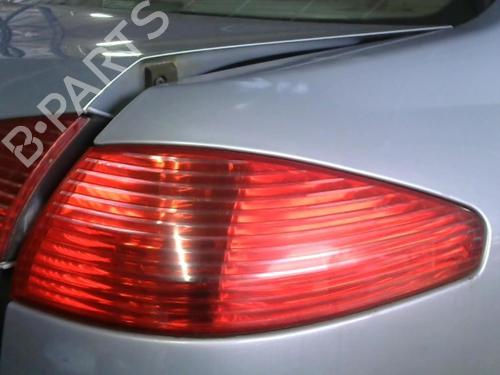 Højre baglygte PEUGEOT 607 (9D, 9U) 2.2 HDi (133 hp) 28777861