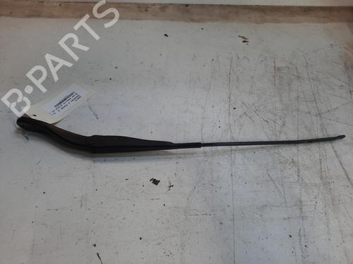 Used Front windshield wiper arm DACIA SANDERO II TCe 90 (B8M1, B8MA, B8AC) (90 hp) 28772276