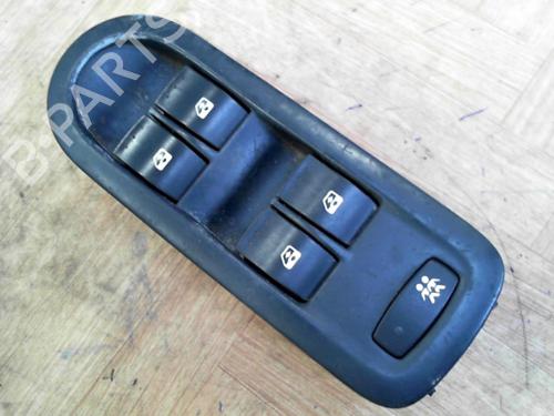 Used Switch RENAULT SCÉNIC II (JM0/1_) 1.9 dCi (JM0G, JM12, JM1G, JM2C) (120 hp) 28754850