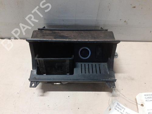 Used Ashtray MERCEDES-BENZ E-CLASS (W210) E 320 CDI (210.026) (197 hp) 28776697