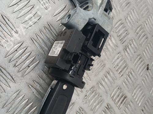 ignition-barrel-renault-megane-iv-hatchback-b9amn_-2015-34375145 main image