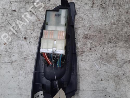 Used Switch NISSAN ALMERA II Hatchback (N16) 1.5 (90 hp) 28760527