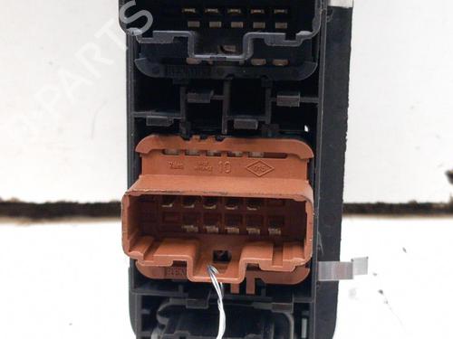 Used Switch RENAULT LAGUNA II Grandtour (KG0/1_) 2.2 dCi (KG0F) (150 hp) 28766512
