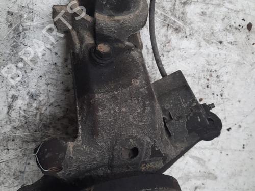 Used Left front steering knuckle PEUGEOT 206 Hatchback (2A/C) 1.4 i (75 hp) 28760611