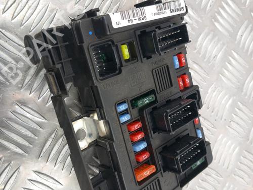 Used Fuse box PEUGEOT 206 Hatchback (2A/C) 1.4 HDi eco 70 (68 hp) 28735553