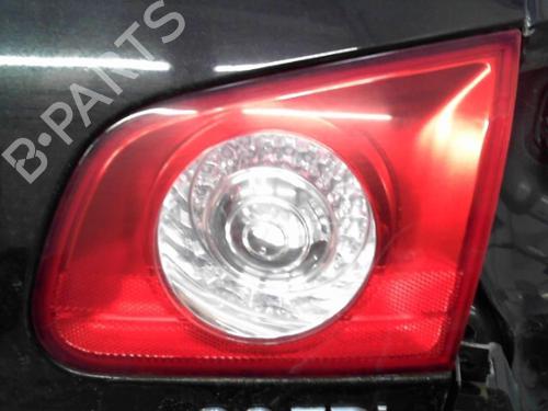 Højre baglygte bagklap VW PASSAT B6 Variant (3C5) 2.0 TDI (170 hp) 28777632
