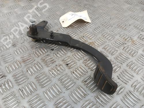 Used Clutch pedal RENAULT MASTER II Platform/Chassis (ED/HD/UD) 2.2 dCI 90 (ED0G, ED0N, HD0G, HD0N, HD1G, HD1N, UD0G,... (90 hp) 29843968