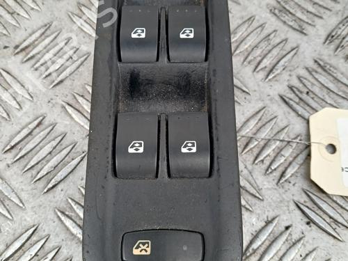 Used Left front window switch Left front window switch RENAULT SCÉNIC II (JM0/1_) 2.0 (JM05, JM0U, JM1N, JM1U, JM2V) (135 hp) 39661366 39661366
