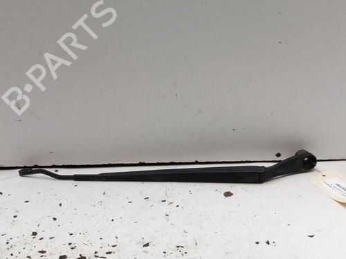 Used Front windshield wiper arm KIA RIO II (JB) 1.4 16V (97 hp) 28756409