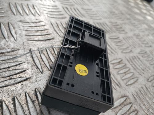 Used Left front window switch Left front window switch AUDI A4 B8 Avant (8K5) 2.0 TDI (143 hp) 33323269 33323269