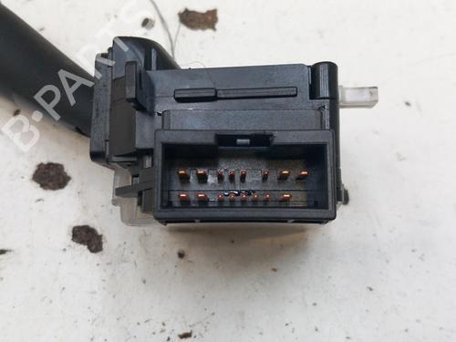 Switch HYUNDAI SANTA FÉ I (SM) 2.0 CRDi 4x4 | BP28778283I30