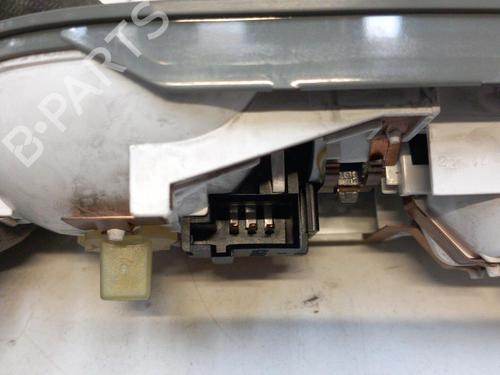 Plafonnier RENAULT CLIO II (BB_, CB_) 1.4 16V (B/CB0P, BB13) (98 hp) 28778746