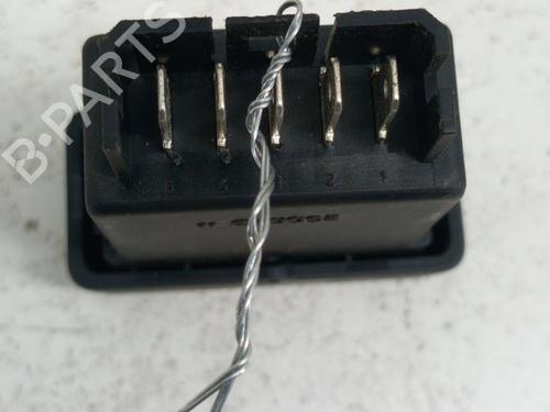 Used Right front window switch DACIA LOGAN (LS_) 1.4 (LS0A, LS0C, LS0E, LS0G) (75 hp) 28788186