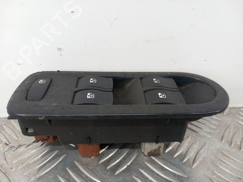 Used Left front window switch Left front window switch RENAULT MEGANE II Estate (KM0/1_) [2003-2012] 34627070 34627070