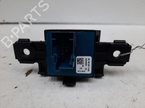 Used Switch Switch PEUGEOT 308 SW II (LC_, LJ_, LR_, LX_, L4_) 1.5 BlueHDi 100 (102 hp) 28753719 28753719