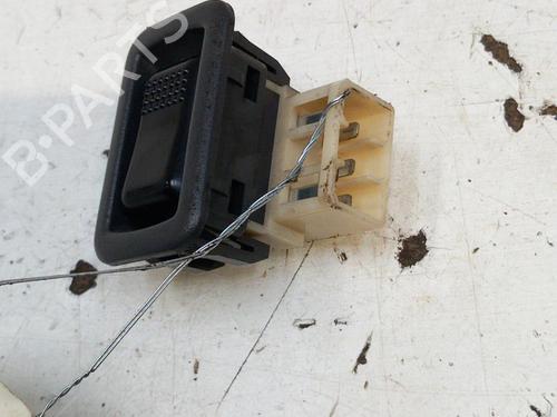 Used Right rear window switch Right rear window switch MITSUBISHI SPACE WAGON (N3_W, N4_W) 2.0 TD (N38W) (82 hp) 28770703 28770703