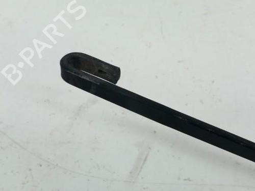 Used Front windshield wiper arm HYUNDAI TUCSON (JM) 2.0 CRDi All-wheel Drive (113 hp) 28768899
