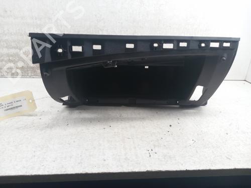 Used Glove box RENAULT MEGANE III Grandtour (KZ0/1) 1.5 dCi (KZ09, KZ0D, KZ1G, KZ29, KZ14, KZ1W, KZ10, KZ1F,... (110 hp) 28734712