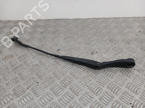 Used Front windshield wiper arm FORD KA+ III (UK, FK) 1.2 (85 hp) 31949876